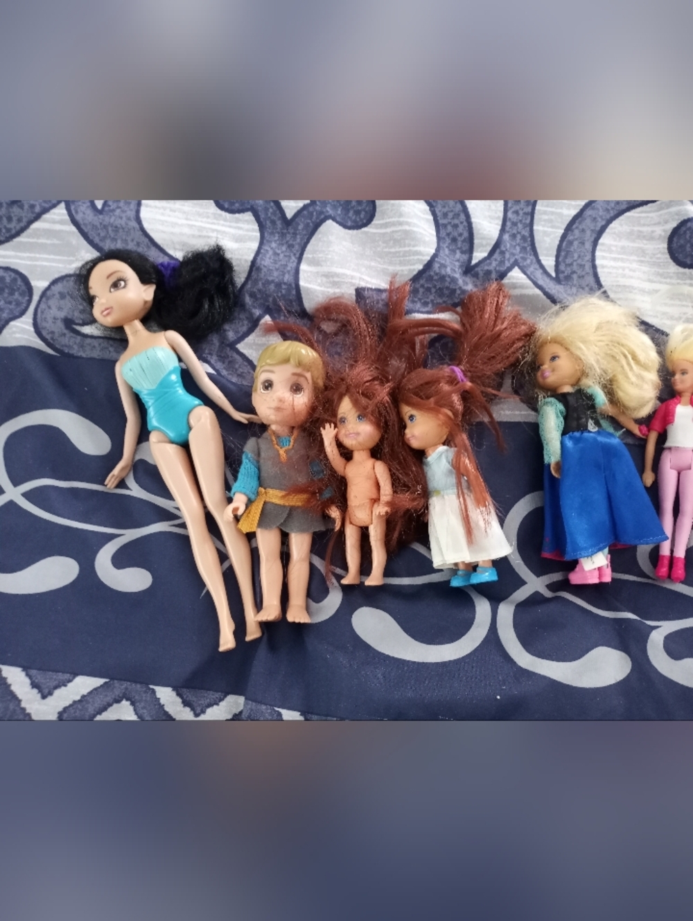 👠Assorted Dolls (Mini)👠 - Picture 2 of 3
